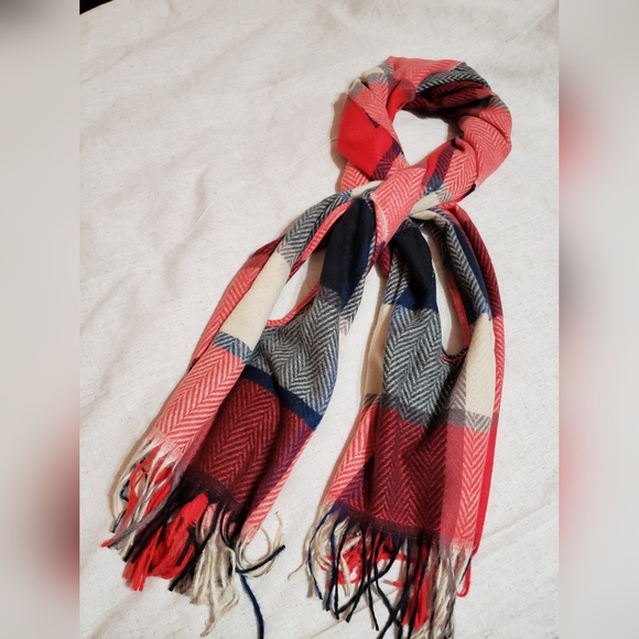 Hand Crafted Accessories Womans Scarf Blanket Plaid Shawl Wrap With